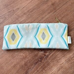 Bunglo by Shay Spaniola pouch